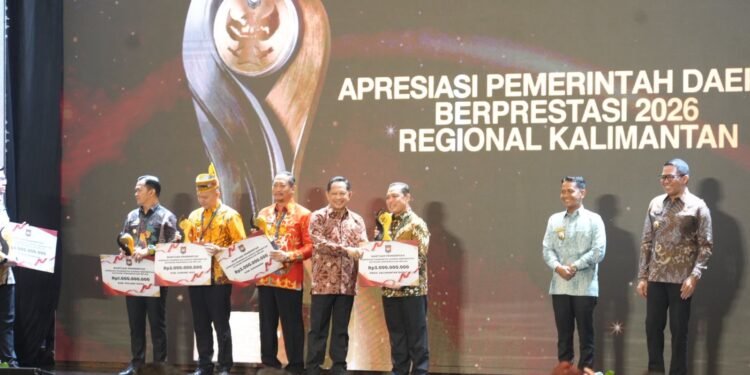 Kalbar Tancap Gas di 2026: Ria Norsan Sabet Dua Penghargaan, Inflasi Terkendali Ekonomi Melesat