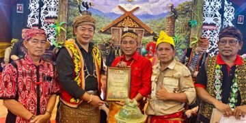 Wagub Krisantus Terima Gelar Adat di PGD ke-40, Tegaskan Tanggung Jawab Moral kepada Masyarakat