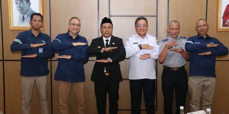 Pemprov Kalbar dan ASDP Bahas Pengembangan Jalur Wisata, Lemukutan Jadi Sorotan