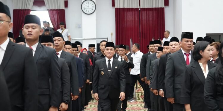206 Pejabat Pemprov Kalbar Dilantik, Gubernur Norsan Tekankan Inovasi dan Pelayanan Prima