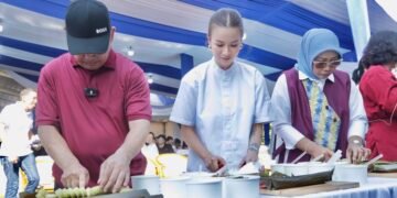 Kalbar Pecahkan Rekor! 12.000 Porsi Lontong Sukadana Disantap Massal di Festival Kuliner