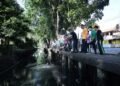DLH Pontianak Uji Eco Enzym, Cari Solusi Atasi Parit Berbau