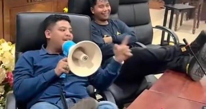 Viral, Aksi Oknum yang Mengaku Advokat di DPRD Ketapang Tuai Sorotan