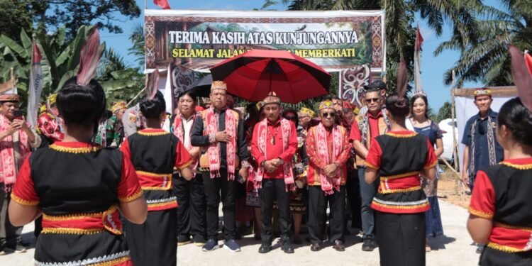 Roming Ompuk Domauk Panu Diresmikan, Jadi Simbol Penguatan Jati Diri Dayak di Sanggau