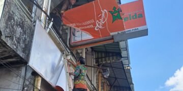 Tunggak Pajak, Billboard Vivo dan Teh Botol Sosro Dibongkar Pemkot Pontianak