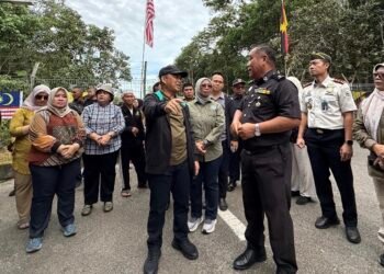 Tinjau Temajuk dan Teluk Melano, Gubernur Norsan Tegaskan Komitmen Majukan Kawasan Perbatasan