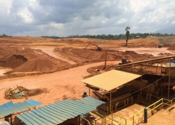 Di Balik Hilirisasi Bauksit di Tayan: Tanah Murah, Janji Kerja, hingga Dugaan Pencemaran