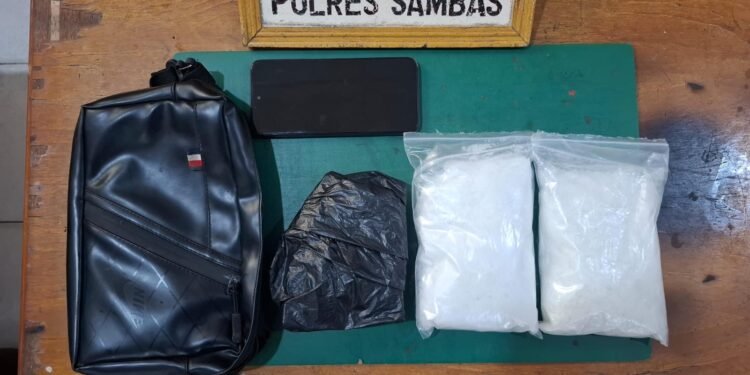 Kejar-kejaran 30 Menit di Kebun Sawit di Sambas, Kurir 722 Gram Sabu Akhirnya Tertangkap