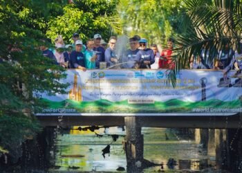 Pontianak Jadi Daerah Ketiga di Indonesia Tebar Eco Enzyme untuk Pulihkan Kualitas Parit