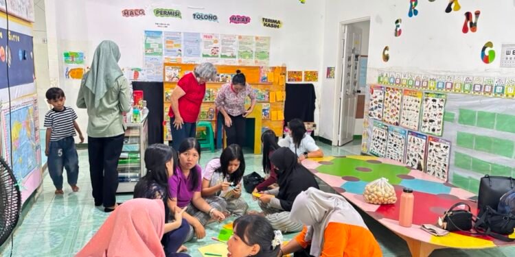 MPLS Cerlang Libatkan Orang Tua, Ayah Memasak dan Ibu Menata Kelas