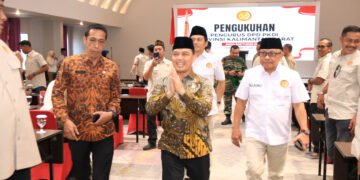 Ria Norsan Kukuhkan Pengurus PKDI Kalbar, Tegaskan Kepala Desa Jadi Garda Terdepan Pembangunan