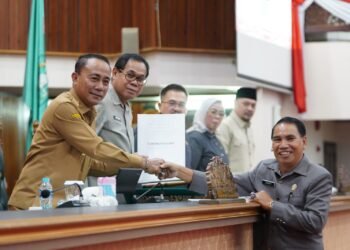 Rapat Paripurna DPRD Kalbar, Krisantus Tegaskan Komitmen Optimalisasi PAD