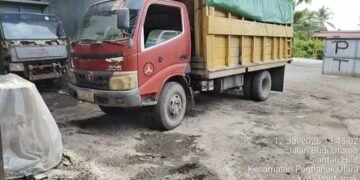 Polisi Bongkar Dugaan Penimbunan 2.000 Liter Solar Subsidi di Pontianak, Truk dan Sopir Diamankan