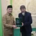 Gubernur Ria Norsan Terima Wakaf Al-Qur’an, Perkuat Syiar Islam hingga Pelosok Kalbar