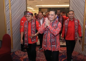 Buka Konferensi II GERDAYAK Kalbar, Gubernur Ria Norsan: Pemuda Cerdas Penentu Masa Depan Bangsa