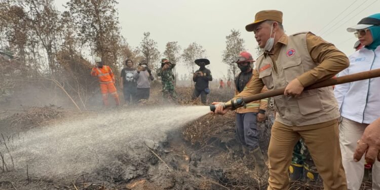 Norsan Soroti Dugaan Pembakaran Lahan di Pelang, Pemadaman Terkendala Kabut Asap