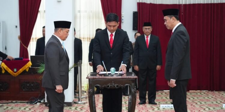 Baru Dilantik, Pj Sekda Kalbar Hendra Diminta Langsung Perkuat Penanganan Karhutla dan Krisis Air