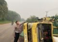 Dua Truk Bertabrakan di Jalan Trans Kalimantan Km 48, Dua Orang Luka