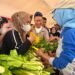 Warga Serbu Pasar Murah Saat Car Free Day Pontianak